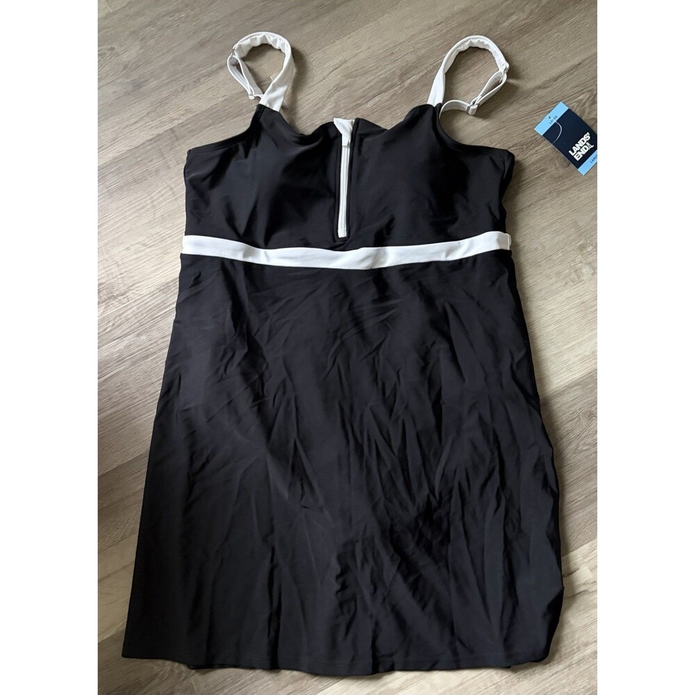 Women’s Black and White Swimsuit Dress Size Large NWT